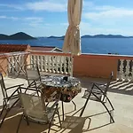 Mustac Apartamento Drage