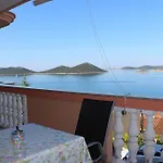 Mustac Apartamento Drage