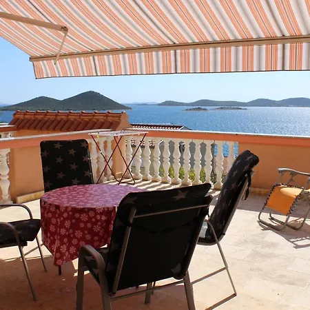 Apartament Mustac Drage