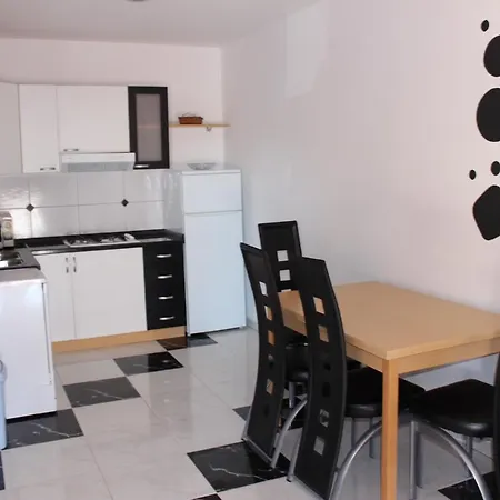 Mustac Апартаменты *