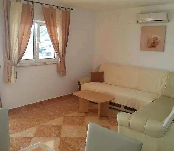 Mustac Apartman *