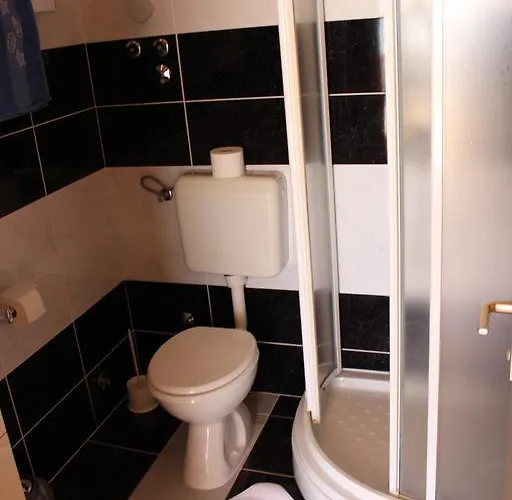 Mustac Apartman *