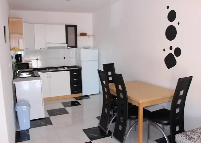 Mustac Apartman *